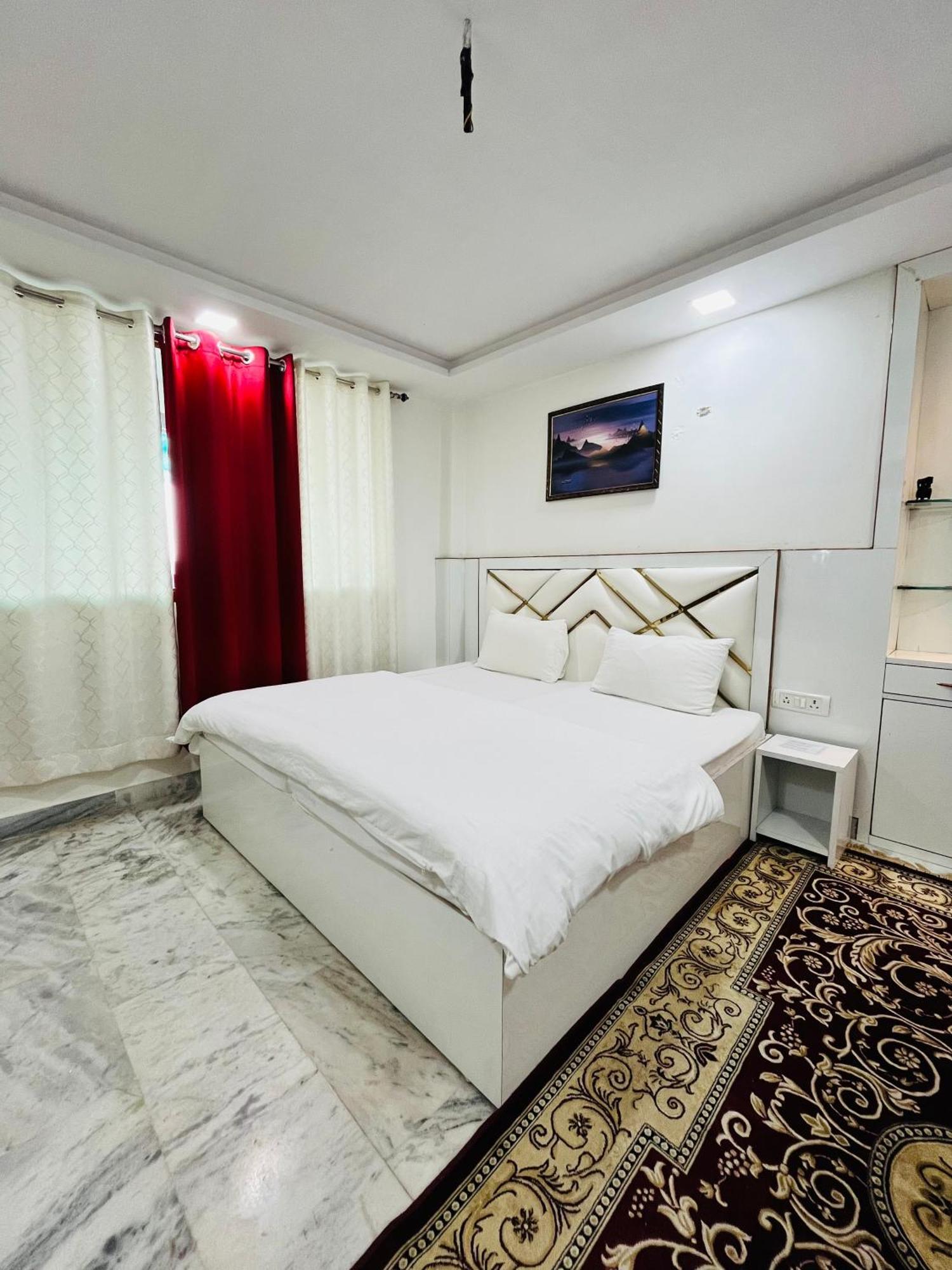 Alibaba'S Indiana Homestay Agra  Buitenkant foto